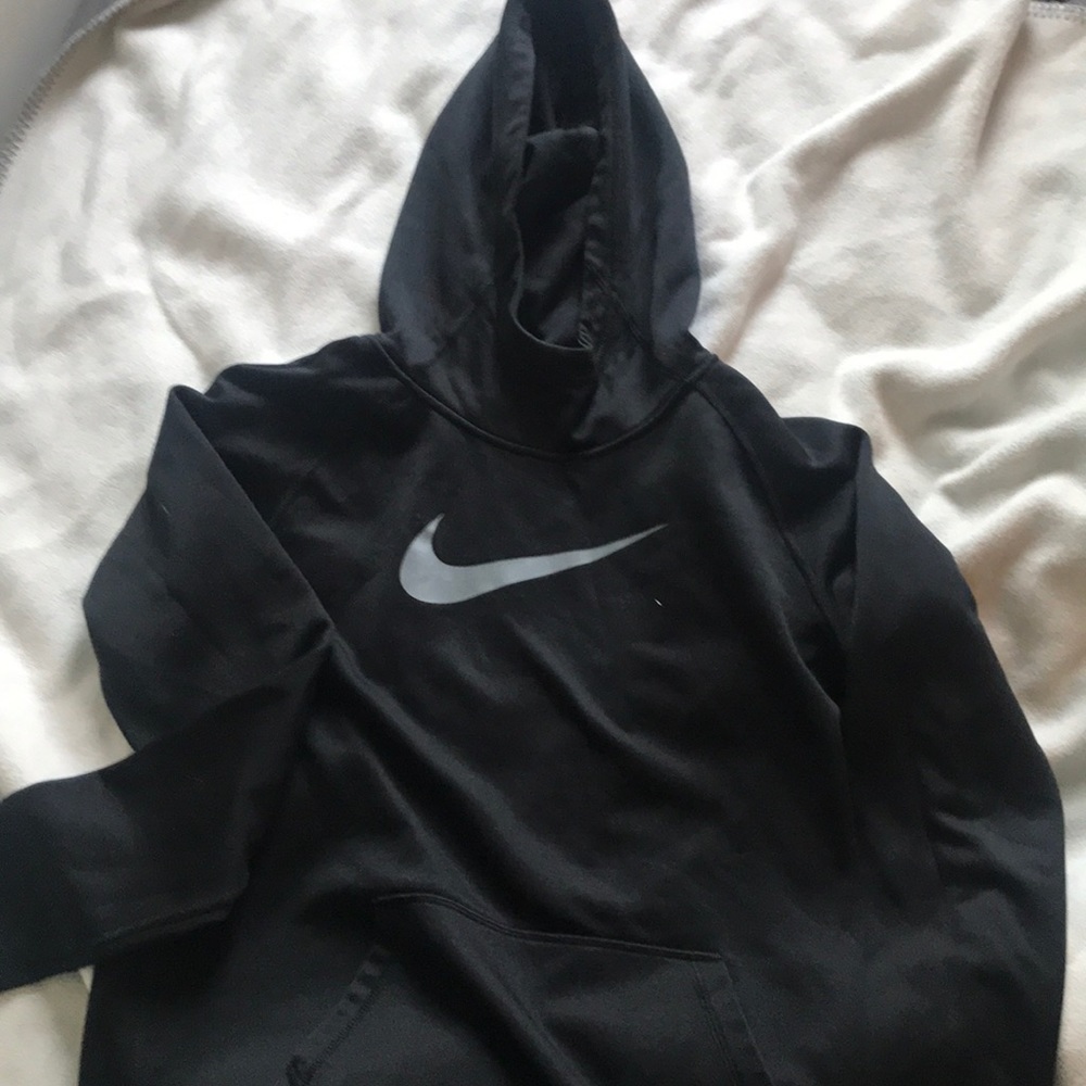 Nike dry fit hoodie//kid xl